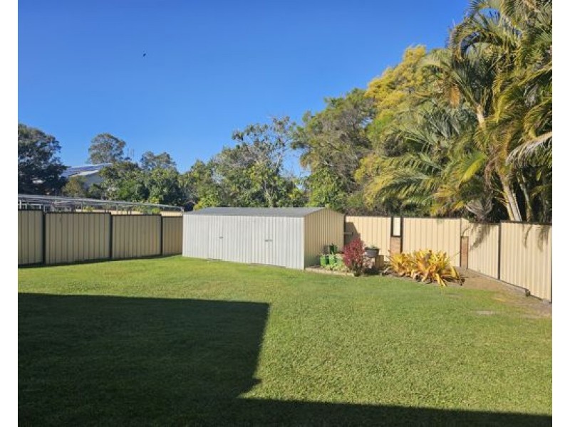 23 Parkes Drive, Helensvale QLD 4212