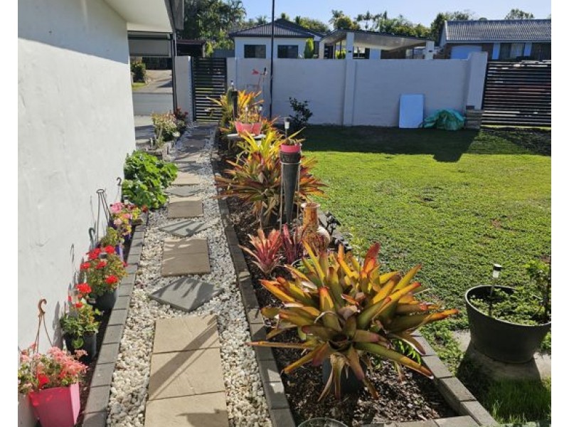 23 Parkes Drive, Helensvale QLD 4212