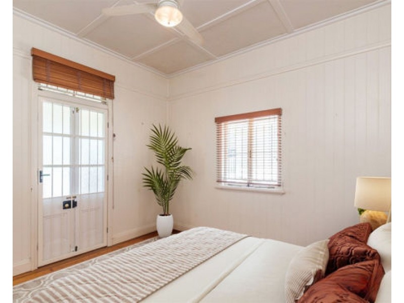 26 Clarendon Street, East Brisbane QLD 4169