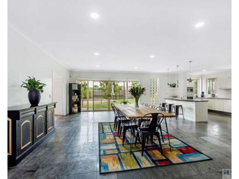 115 Port Jackson Blvd, Clear Island Waters QLD 4226