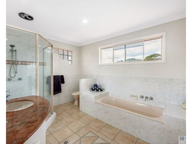 115 Port Jackson Blvd, Clear Island Waters QLD 4226