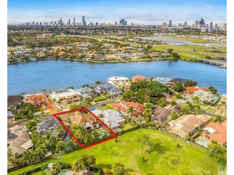 115 Port Jackson Blvd, Clear Island Waters QLD 4226