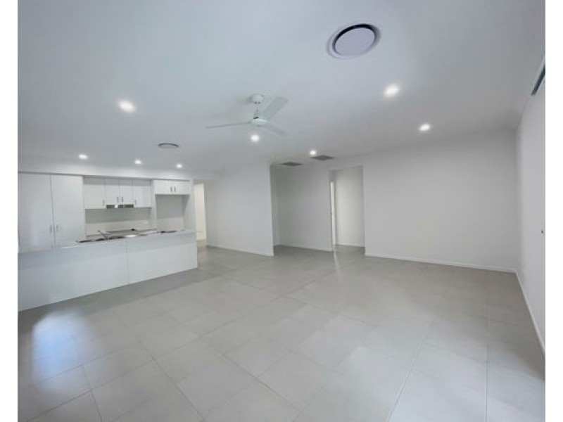 52 Fangipani Street, Rochedale QLD 4123