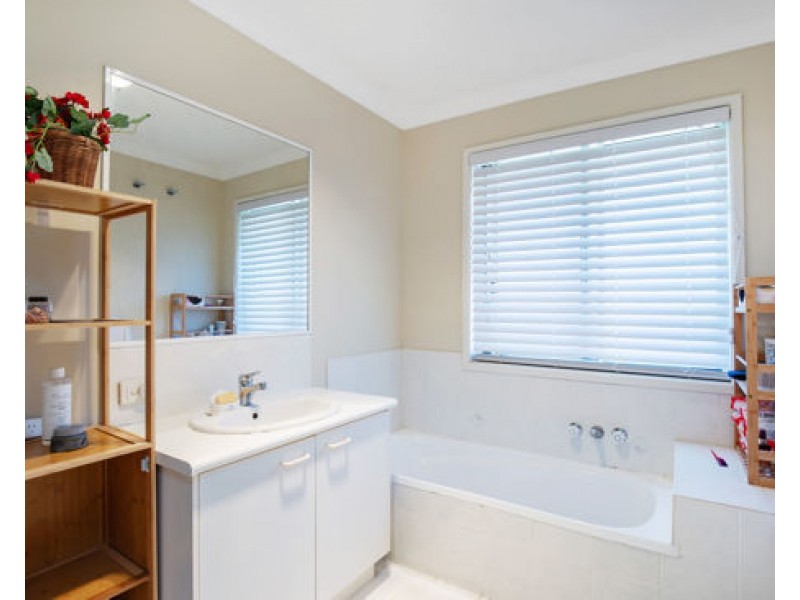 3 Arundel Drive, Arundel QLD 4214