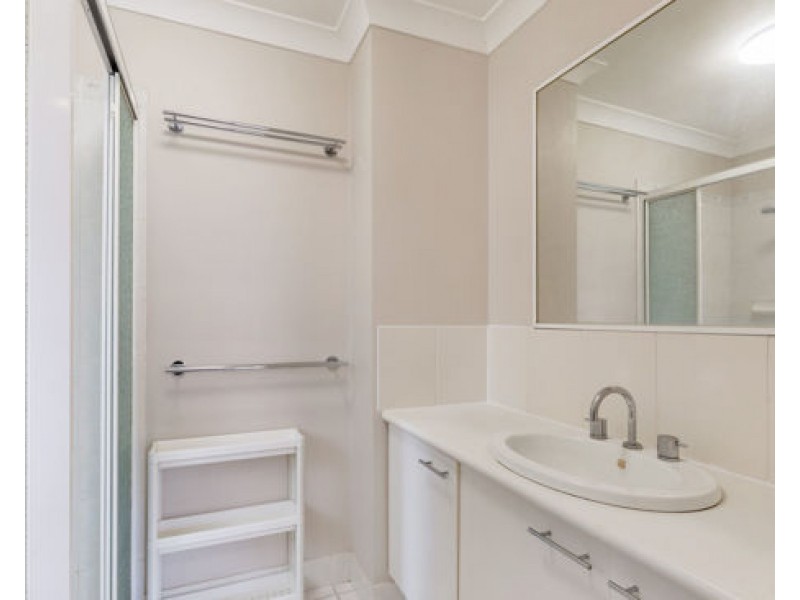 3 Arundel Drive, Arundel QLD 4214