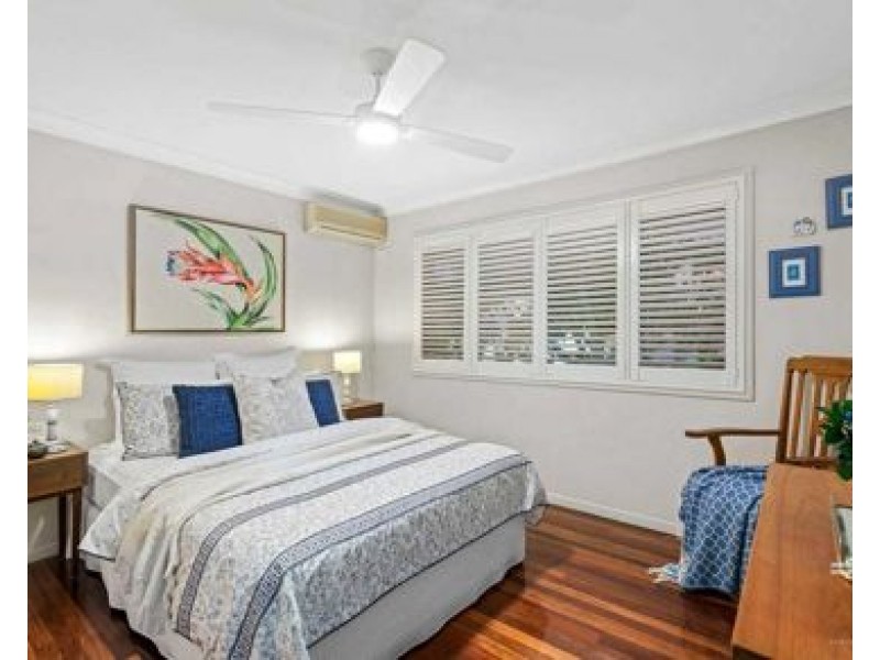 1 brodick street, Carindale QLD 4152