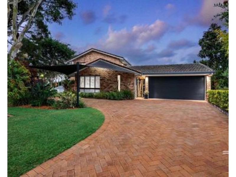 1 brodick street, Carindale QLD 4152