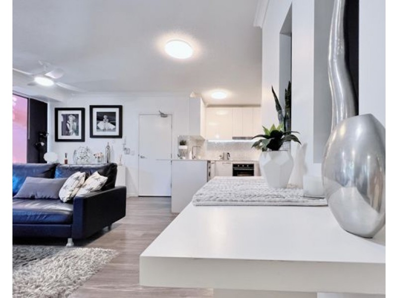 Unit 7/13-23 Bright Avenue, Labrador QLD 4215