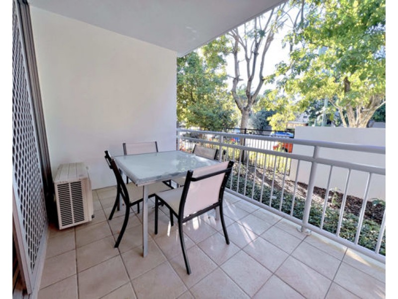 Unit 7/13-23 Bright Avenue, Labrador QLD 4215