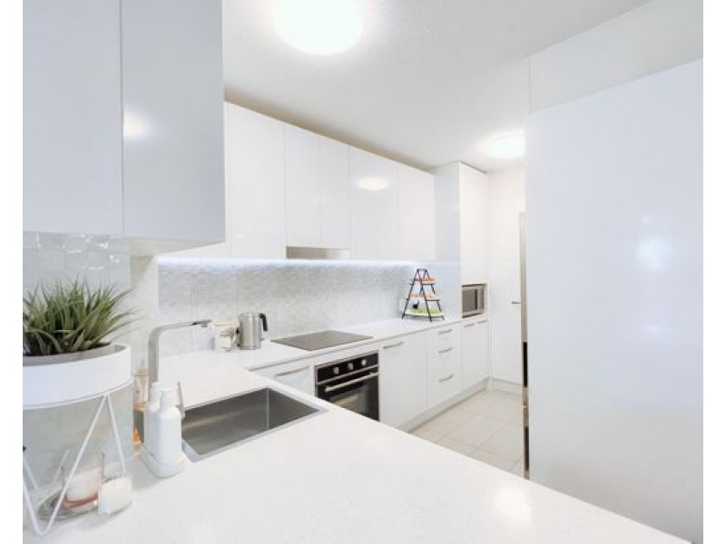 Unit 7/13-23 Bright Avenue, Labrador QLD 4215