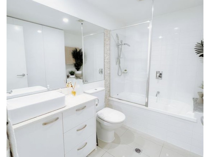 Unit 7/13-23 Bright Avenue, Labrador QLD 4215