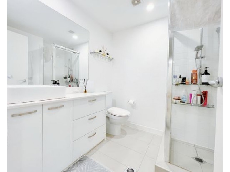 Unit 7/13-23 Bright Avenue, Labrador QLD 4215