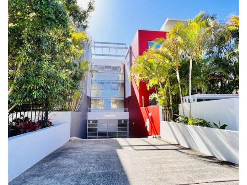 Unit 7/13-23 Bright Avenue, Labrador QLD 4215