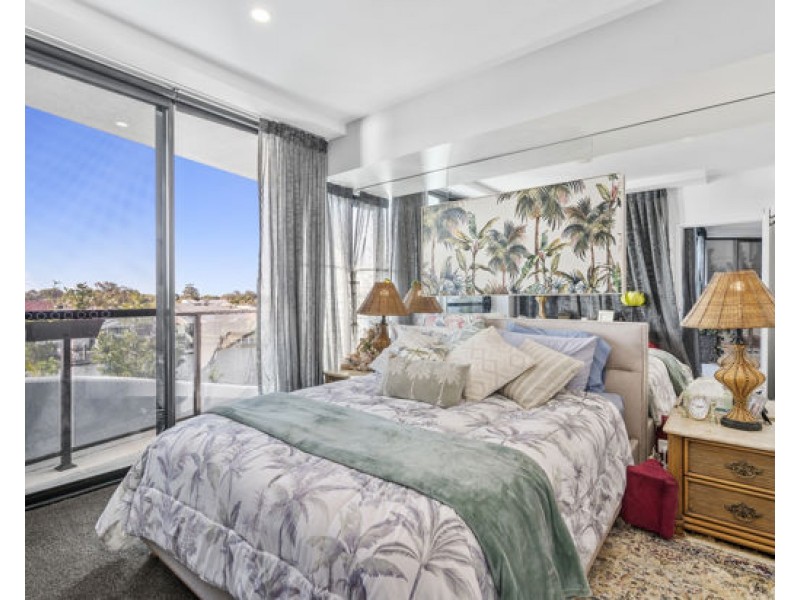 4201/5 Harbour Side Court, Biggera Waters QLD 4216