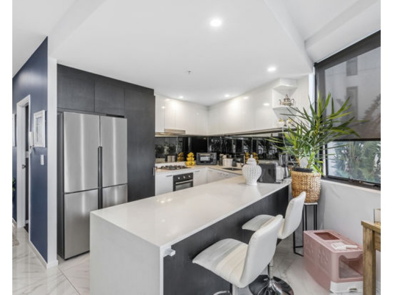 4201/5 Harbour Side Court, Biggera Waters QLD 4216