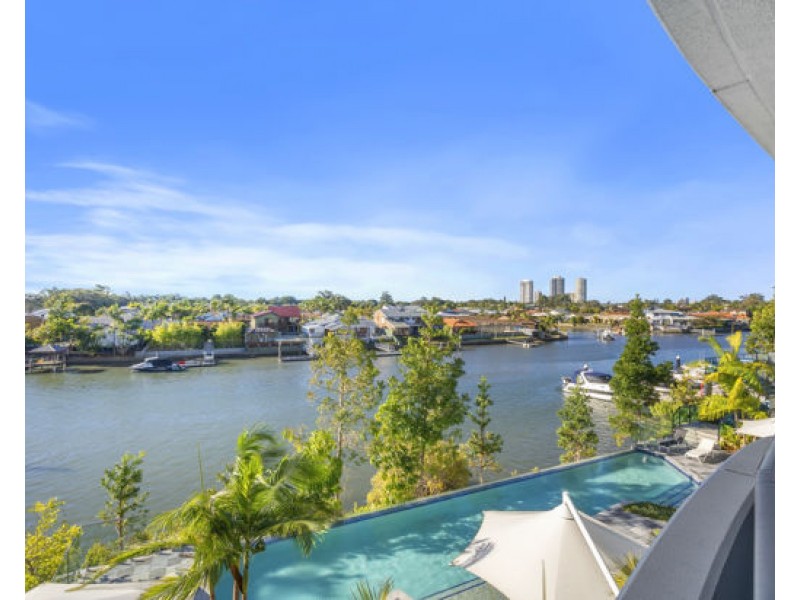4201/5 Harbour Side Court, Biggera Waters QLD 4216