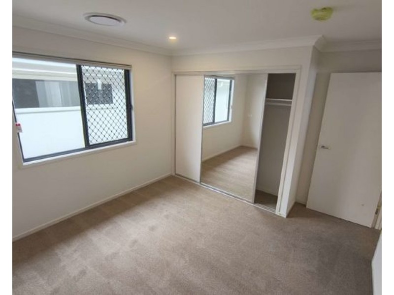 12 Townsville Cres, Deception Bay QLD 4508