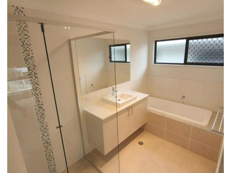 12 Townsville Cres, Deception Bay QLD 4508