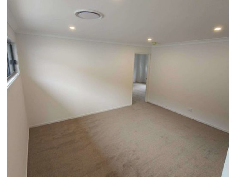 12 Townsville Cres, Deception Bay QLD 4508