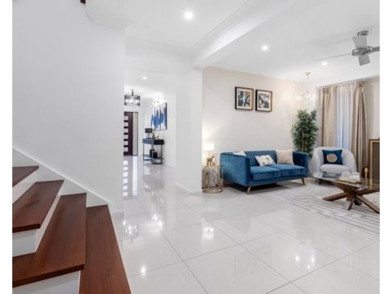 29 Laurel Drive, Helensvale QLD 4212