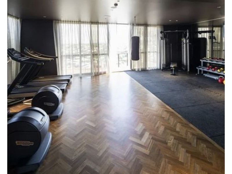 812/62 Logan Road, Woolloongabba QLD 4102