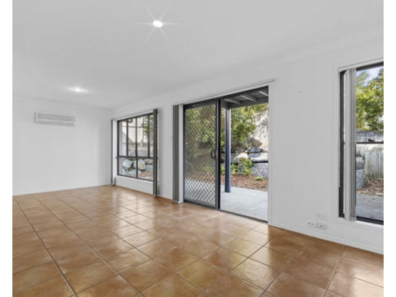 39/31 Archipelago Street, Pacific Pines QLD 4211