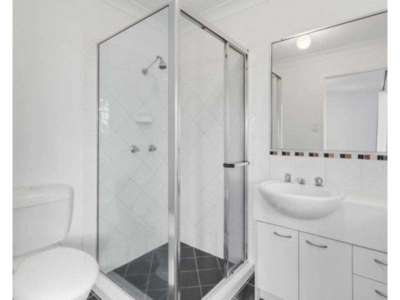 39/31 Archipelago Street, Pacific Pines QLD 4211