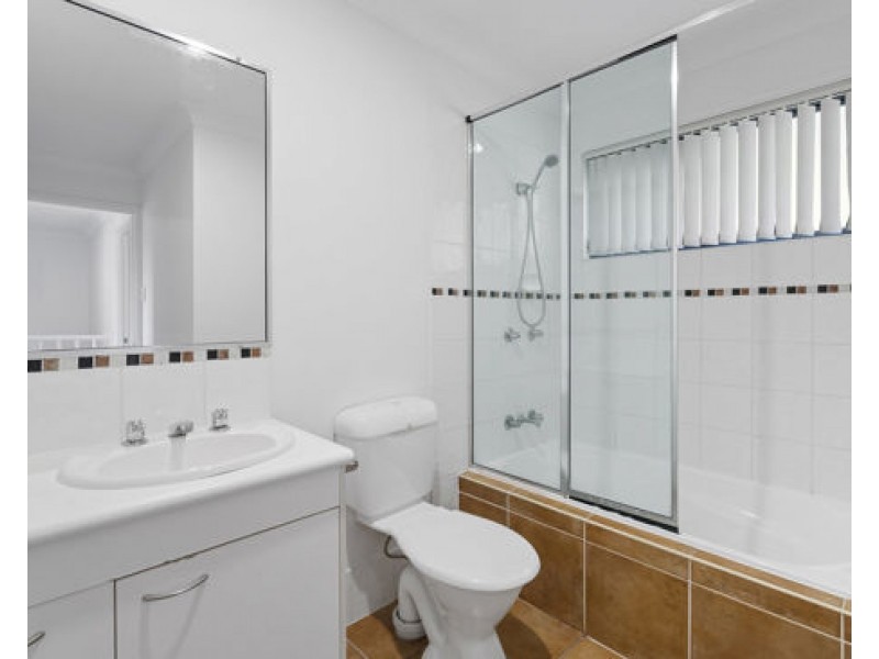 39/31 Archipelago Street, Pacific Pines QLD 4211