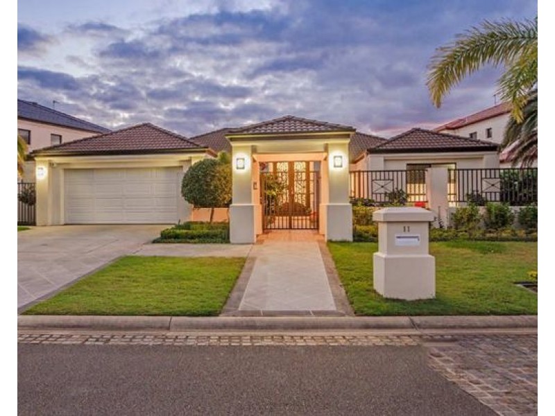 11 clear water bay avenue, Clear Island Waters QLD 4226