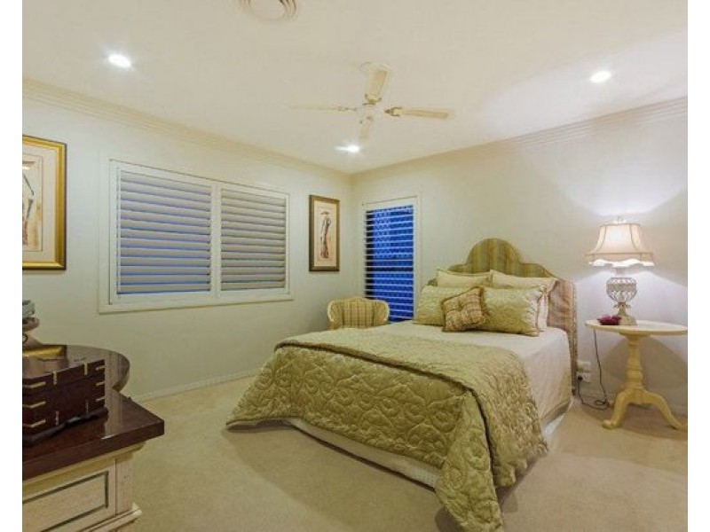 11 clear water bay avenue, Clear Island Waters QLD 4226