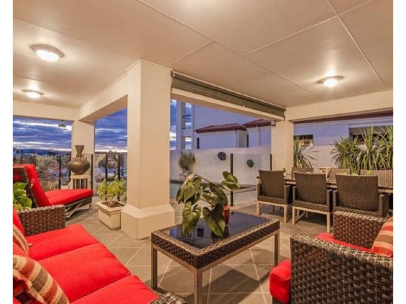 11 clear water bay avenue, Clear Island Waters QLD 4226