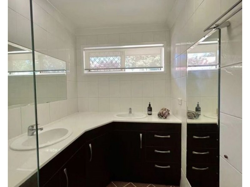 39 Montgomery Dr, Wellington Point QLD 4160