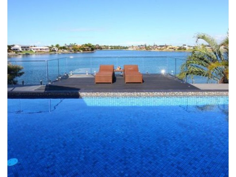 37 Volante Crescent, Mermaid Waters QLD 4218