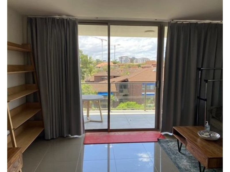 404/5 Chester Avenue, Southport QLD 4215