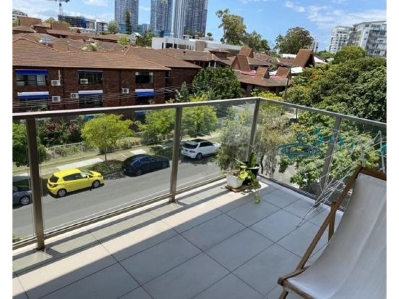 404/5 Chester Avenue, Southport QLD 4215