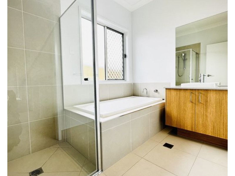 21 Ambrose Street, Chambers Flat QLD 4133