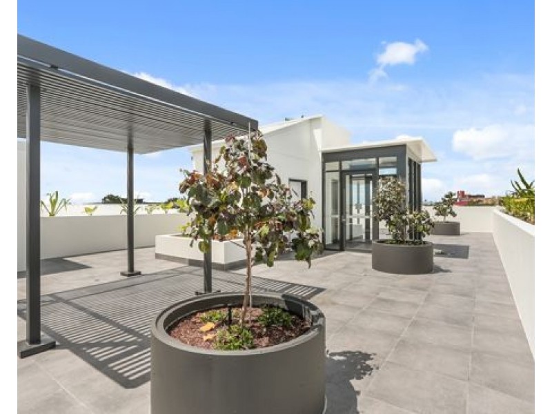 204/10 Curwen Terrace, Chermside QLD 4032