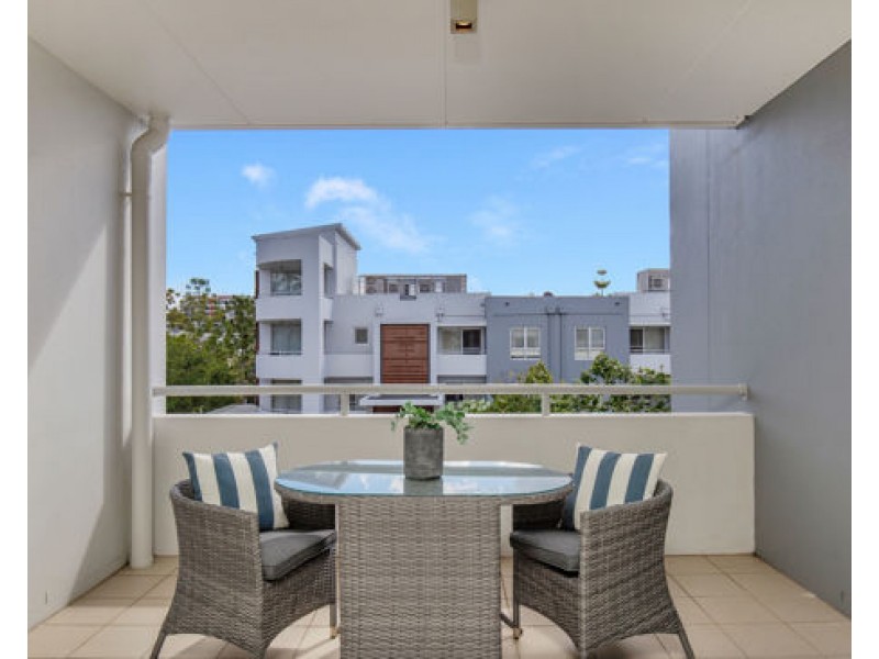 30/2 Arbour Ave, Robina QLD 4226