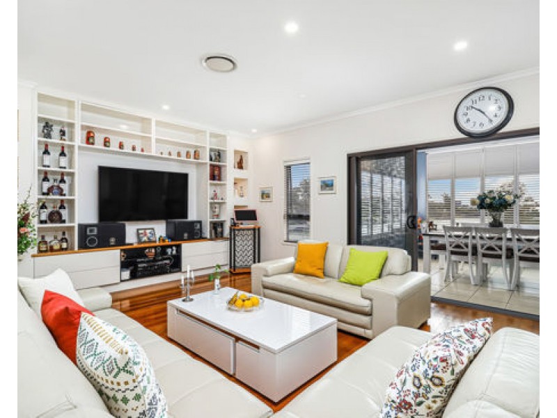 2/12 Port Peyra Crescent, Varsity Lakes QLD 4227