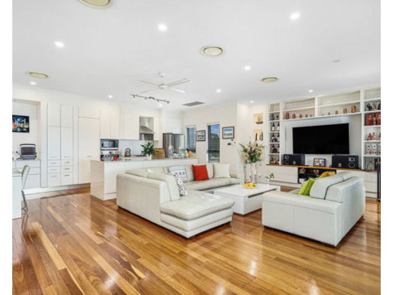 2/12 Port Peyra Crescent, Varsity Lakes QLD 4227