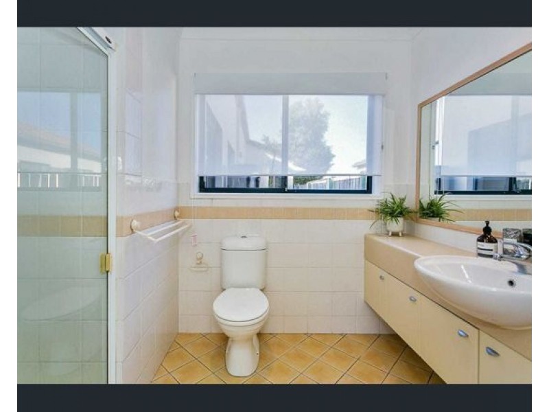 6 Nardoo Street, Robina QLD 4226