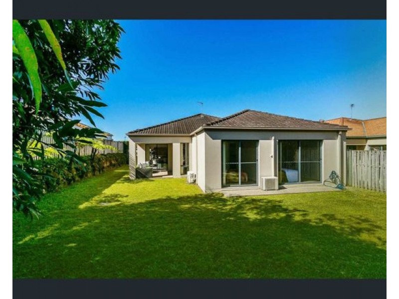 6 Nardoo Street, Robina QLD 4226