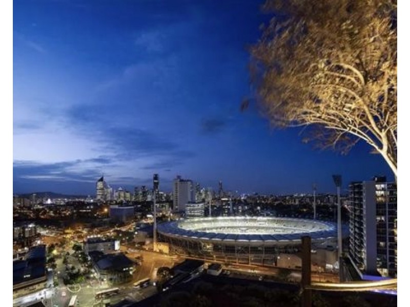 812/62 LOGAN ROAD, Woolloongabba QLD 4102