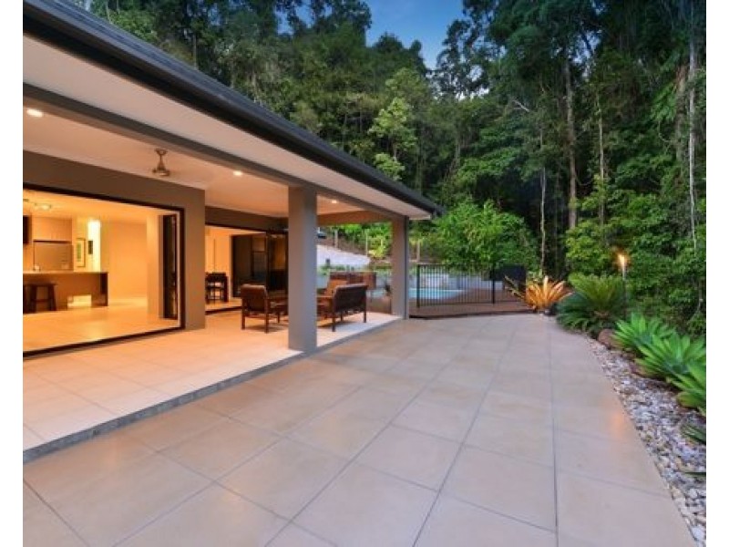 77 Leonard Street, Kewarra Beach QLD 4879
