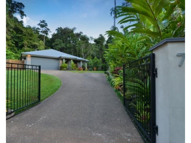 77 Leonard Street, Kewarra Beach QLD 4879
