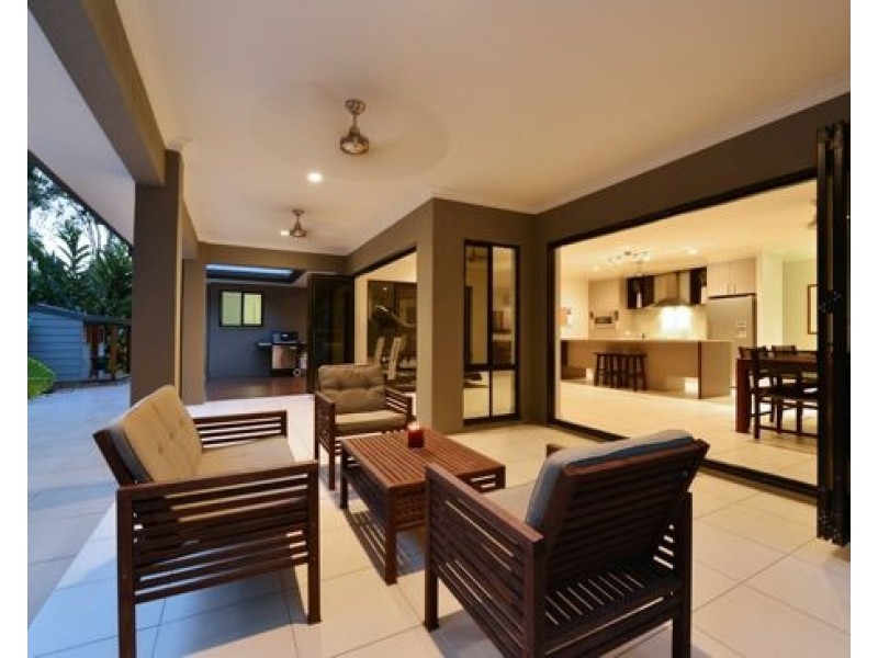 77 Leonard Street, Kewarra Beach QLD 4879