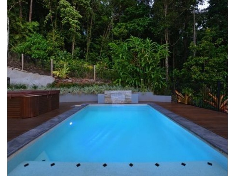 77 Leonard Street, Kewarra Beach QLD 4879