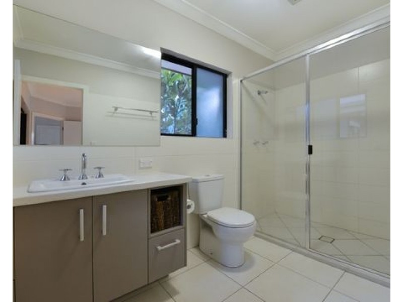 77 Leonard Street, Kewarra Beach QLD 4879