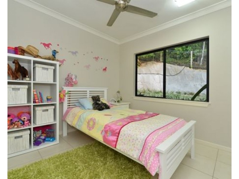 77 Leonard Street, Kewarra Beach QLD 4879