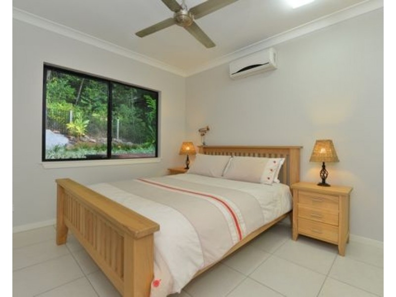 77 Leonard Street, Kewarra Beach QLD 4879